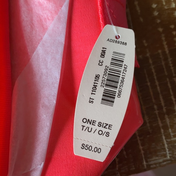 Victoria Secret insulated cooler /lunch box - Picture 3 of 4